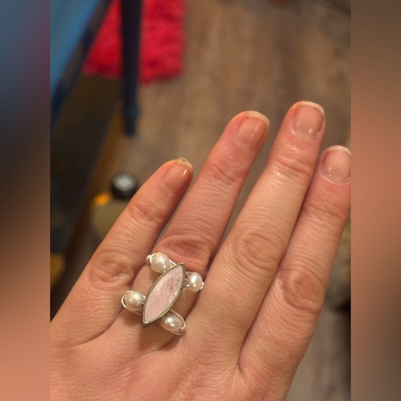 ARTISAN Hand Crafted Pink Acrylic and White Pearl Set Necklace Ring 2 Earrings - Picture 6 of 8